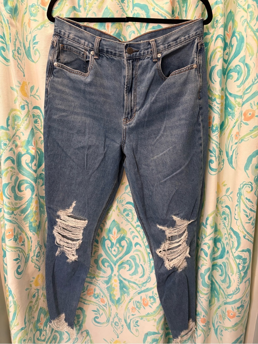 American Eagle Outfitters Distressed Mom Jeans